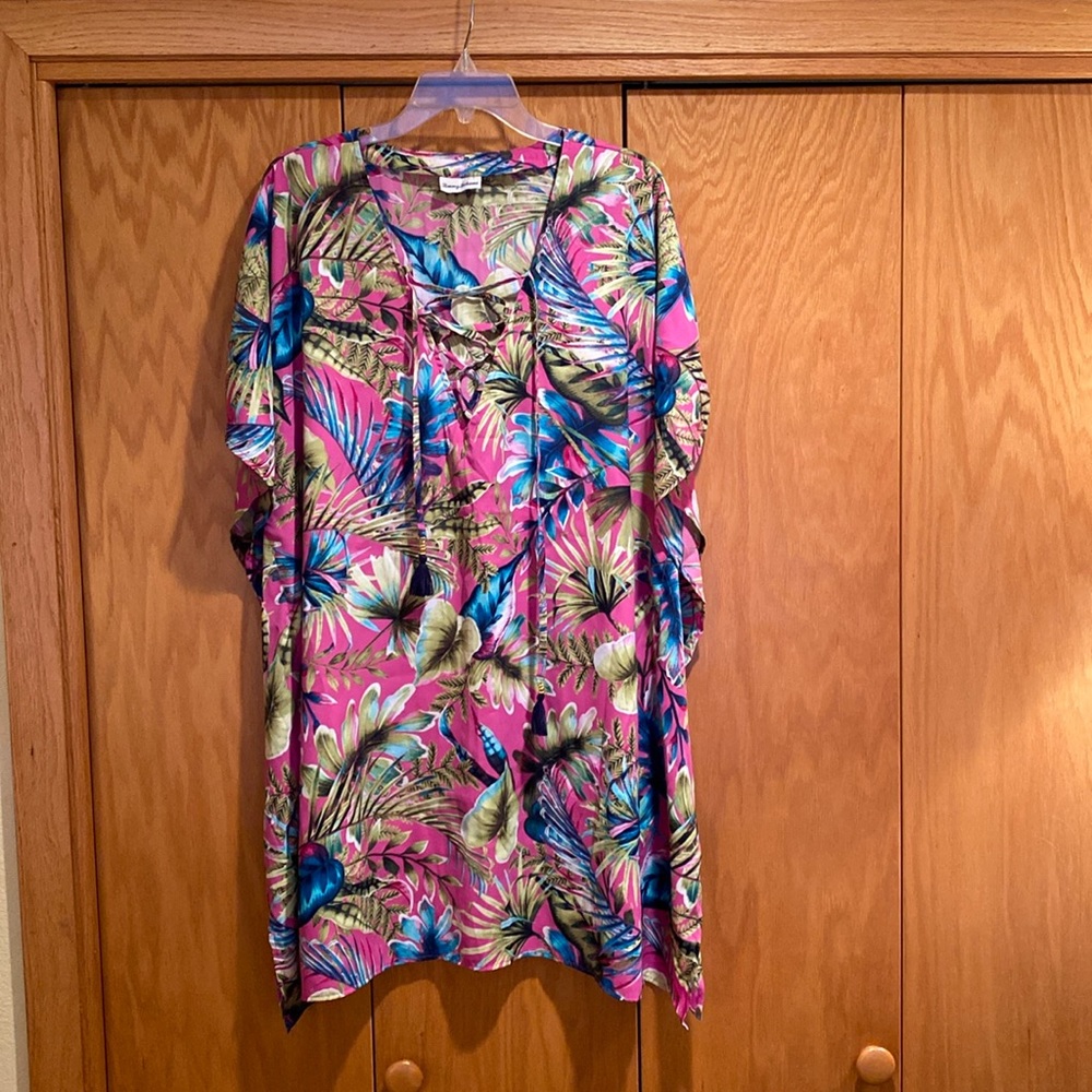 Fun swim suit coverup/ loose top over leggings.